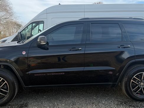 Used 2018 Jeep Grand Cherokee Trailhawk w/ Trailhawk Luxury Group image 1