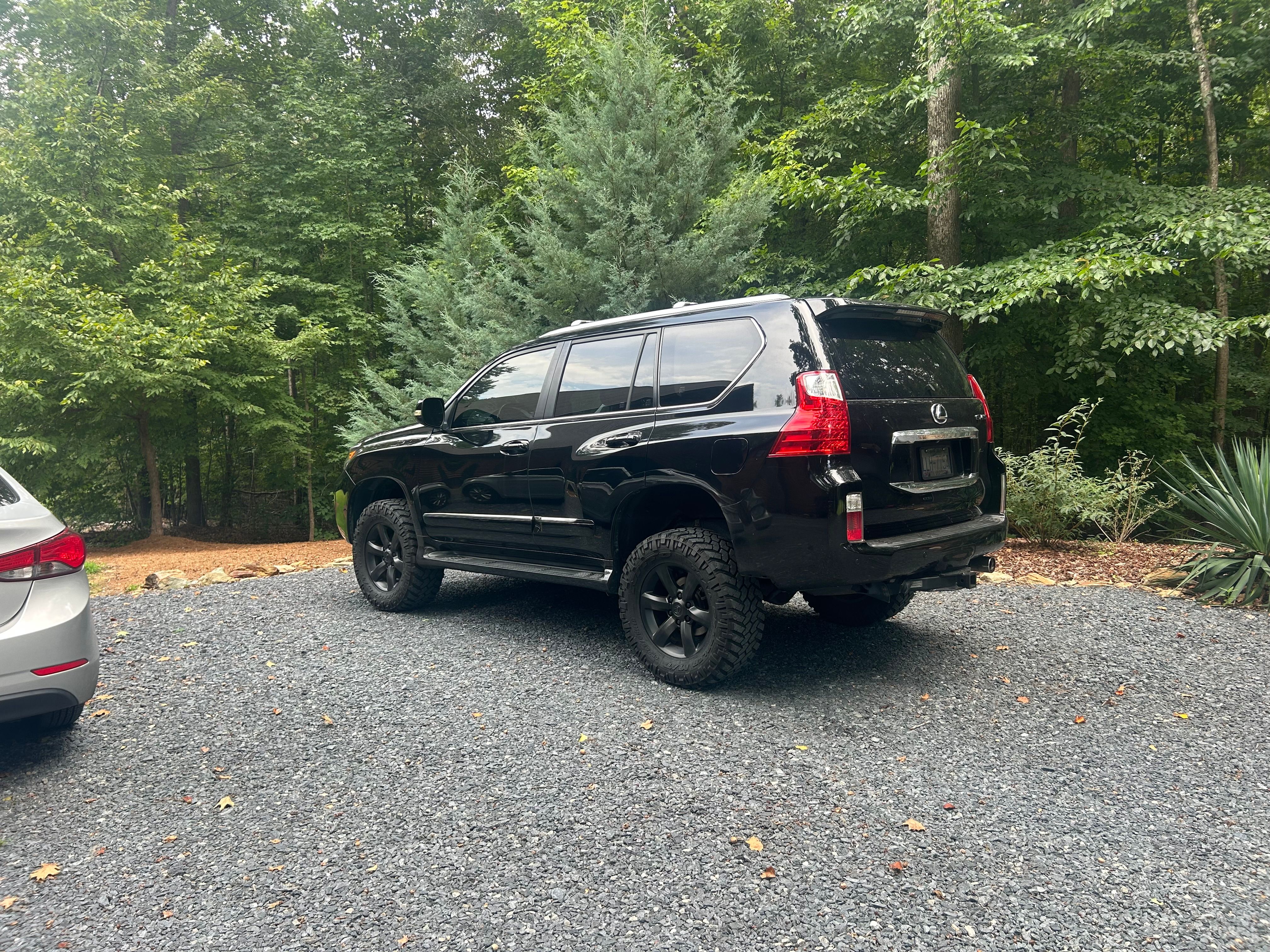 Used 2012 Lexus GX 460 Premium AWD/4WD image 2