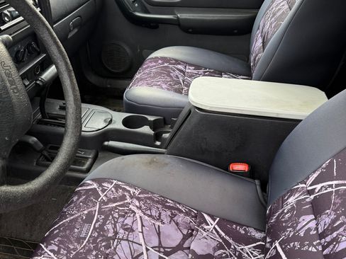 Used 2000 Jeep Cherokee Sport image 1