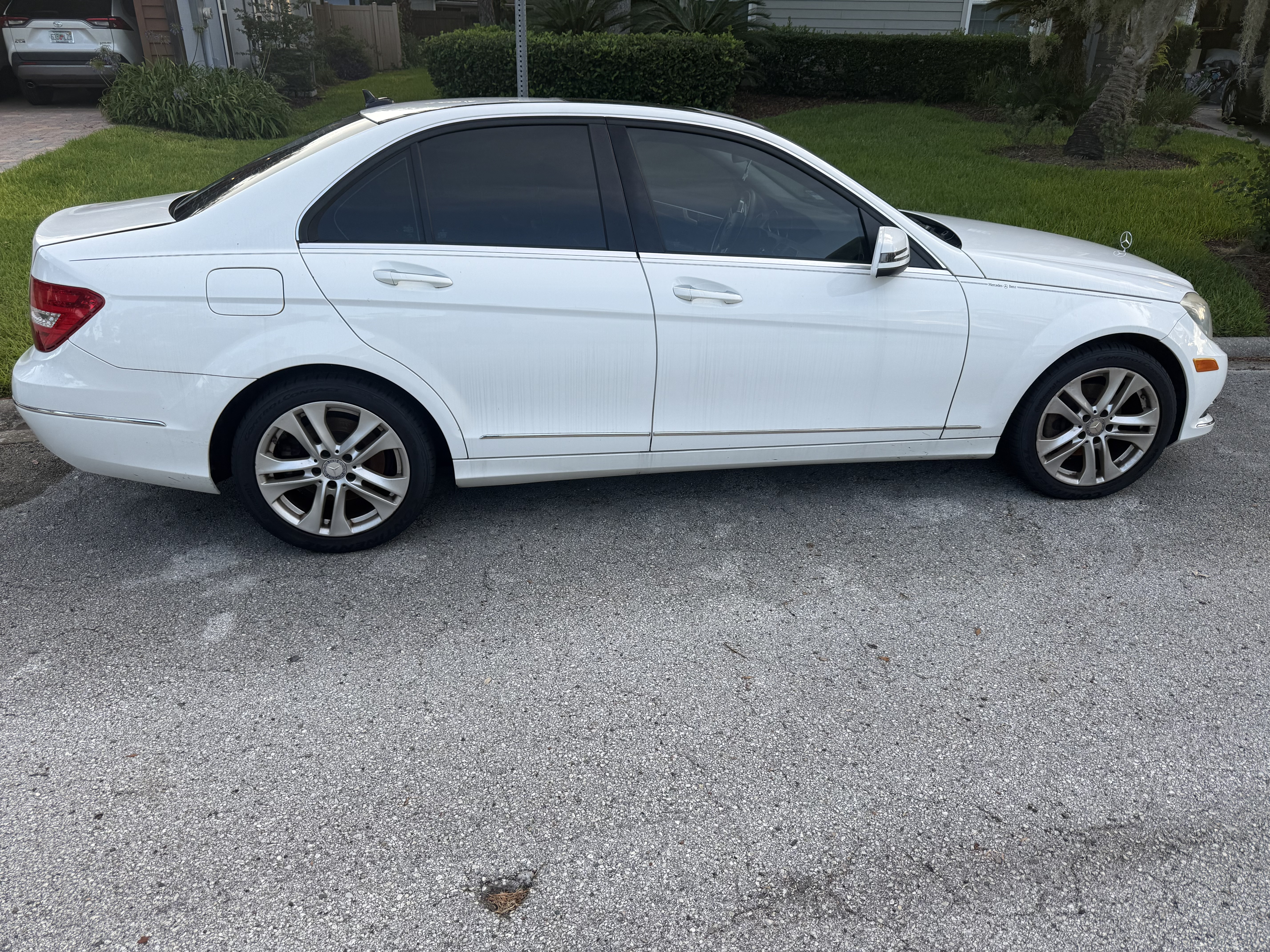 Used 2014 Mercedes-Benz C 250 Sedan image 6