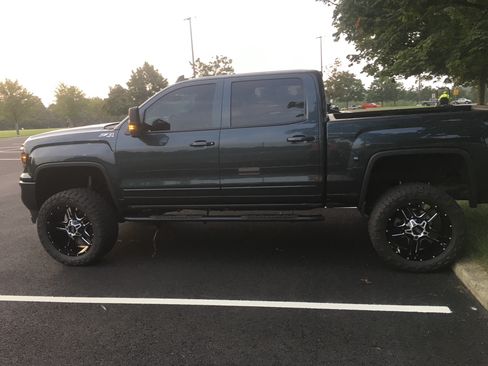 Used 2017 GMC Sierra 1500 SLE image 6