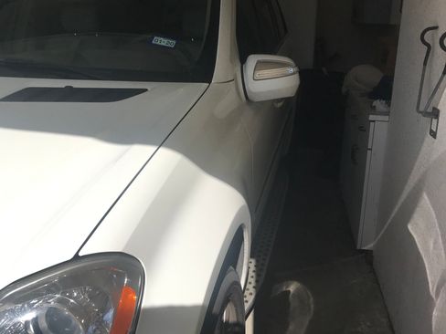 Used 2010 Mercedes-Benz GL 450 4MATIC image 5