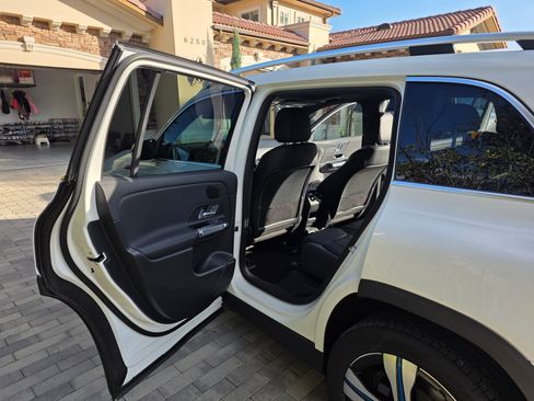 Used 2023 Mercedes-Benz EQB 350 4MATIC SUV w/ Exclusive Package image 9