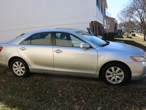Used 2007 Toyota Camry SE image 8