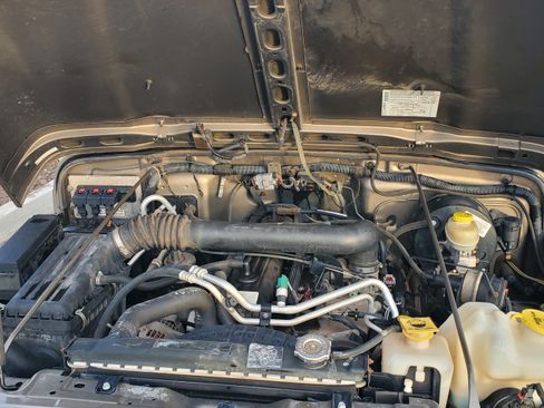 Used 2005 Jeep Wrangler Unlimited Rubicon image 12