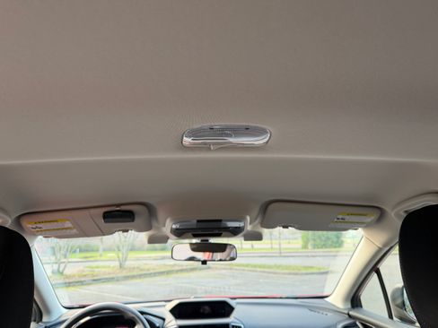 Used 2023 Subaru Crosstrek 2.0i image 4