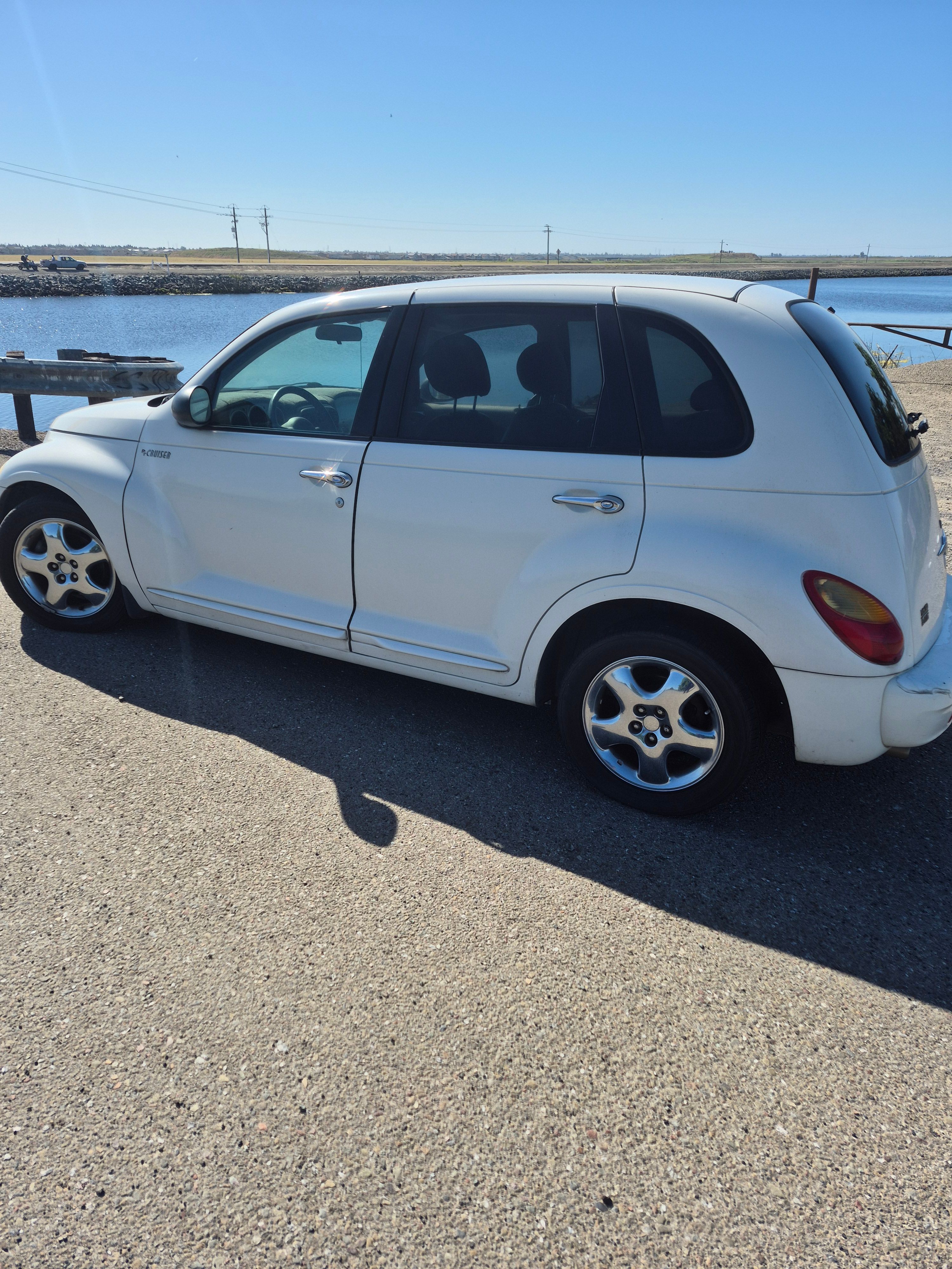 Used 2002 Chrysler PT Cruiser Limited FWD image 6