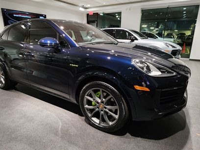 Used 2023 Porsche Cayenne Platinum Edition