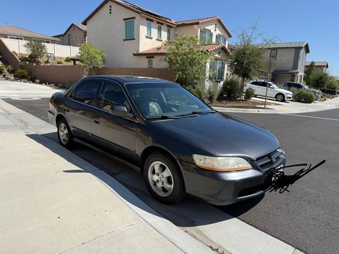 Used 1999 Honda Accord LX image 1