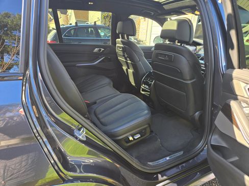 Used 2021 BMW X7 M50i w/ Executive Package image 10
