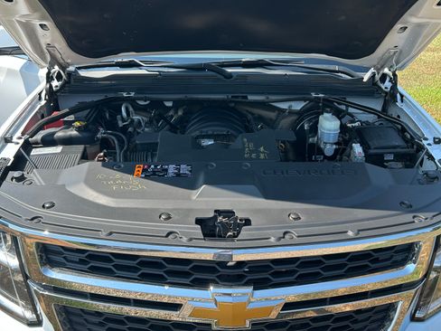 Used 2020 Chevrolet Tahoe LT w/ Luxury Package AWD/4WD image 6