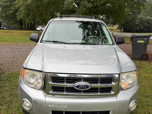 Used 2012 Ford Escape XLT image 1
