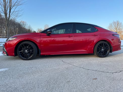 Used 2023 Toyota Camry XSE image 6