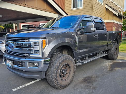 Used 2019 Ford F350 Lariat w/ Lariat Ultimate Package image 4