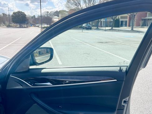 Used 2020 BMW 530i image 19