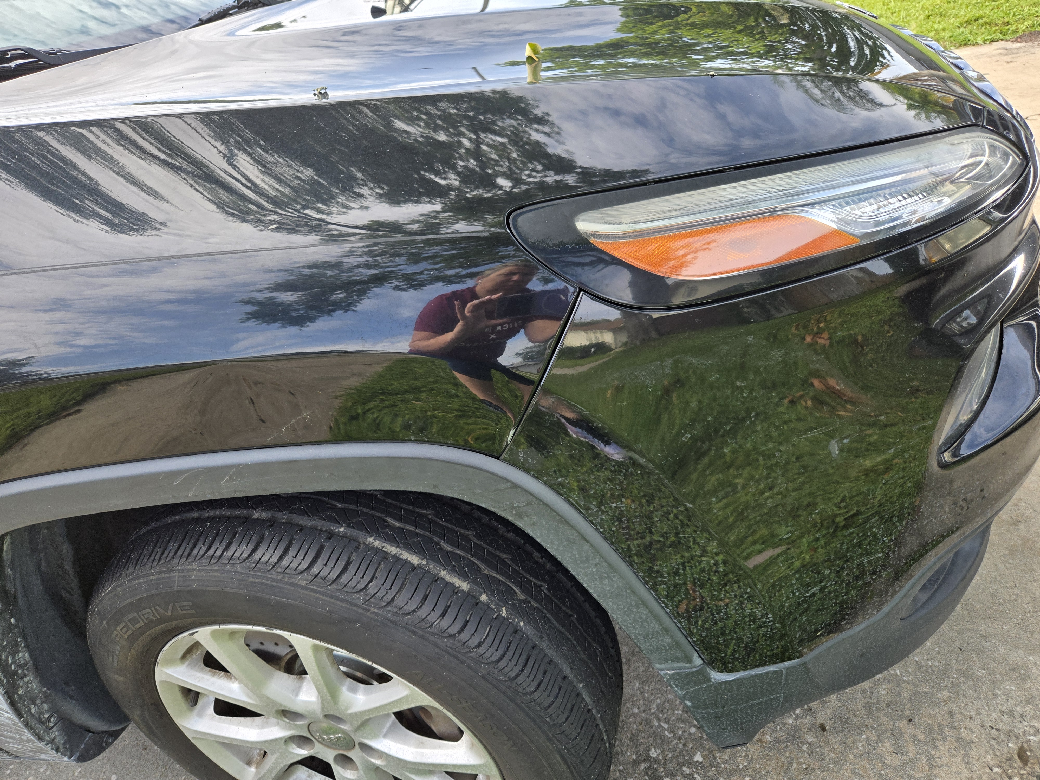Used 2017 Jeep Cherokee Latitude w/ Safety/Convenience Group FWD image 8