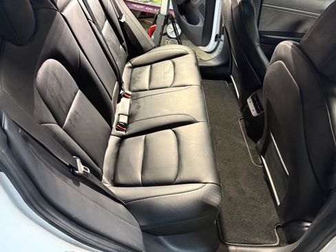 Used 2019 Tesla Model 3 Long Range image 19