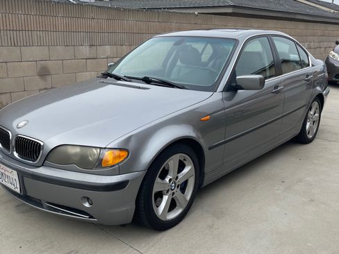 Used 2005 BMW 330i Sedan image 2