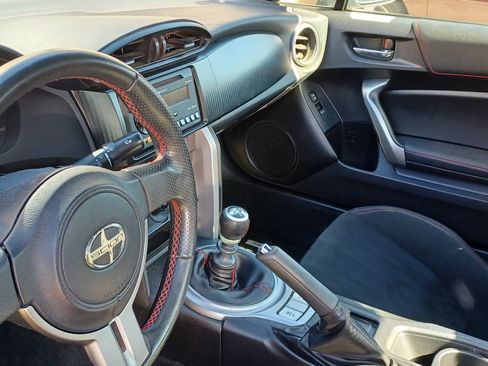 Used 2013 Scion FR-S image 8