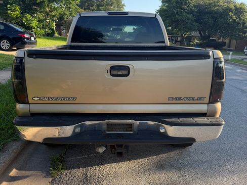 Used 2000 Chevrolet Silverado 1500 LS w/ Off-Road Chassis Pkg AWD/4WD image 5
