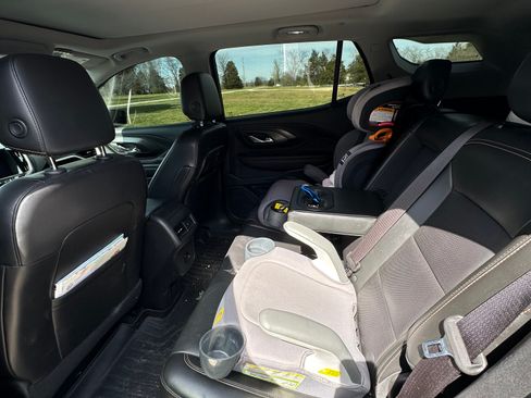 Used 2018 GMC Terrain SLT image 11