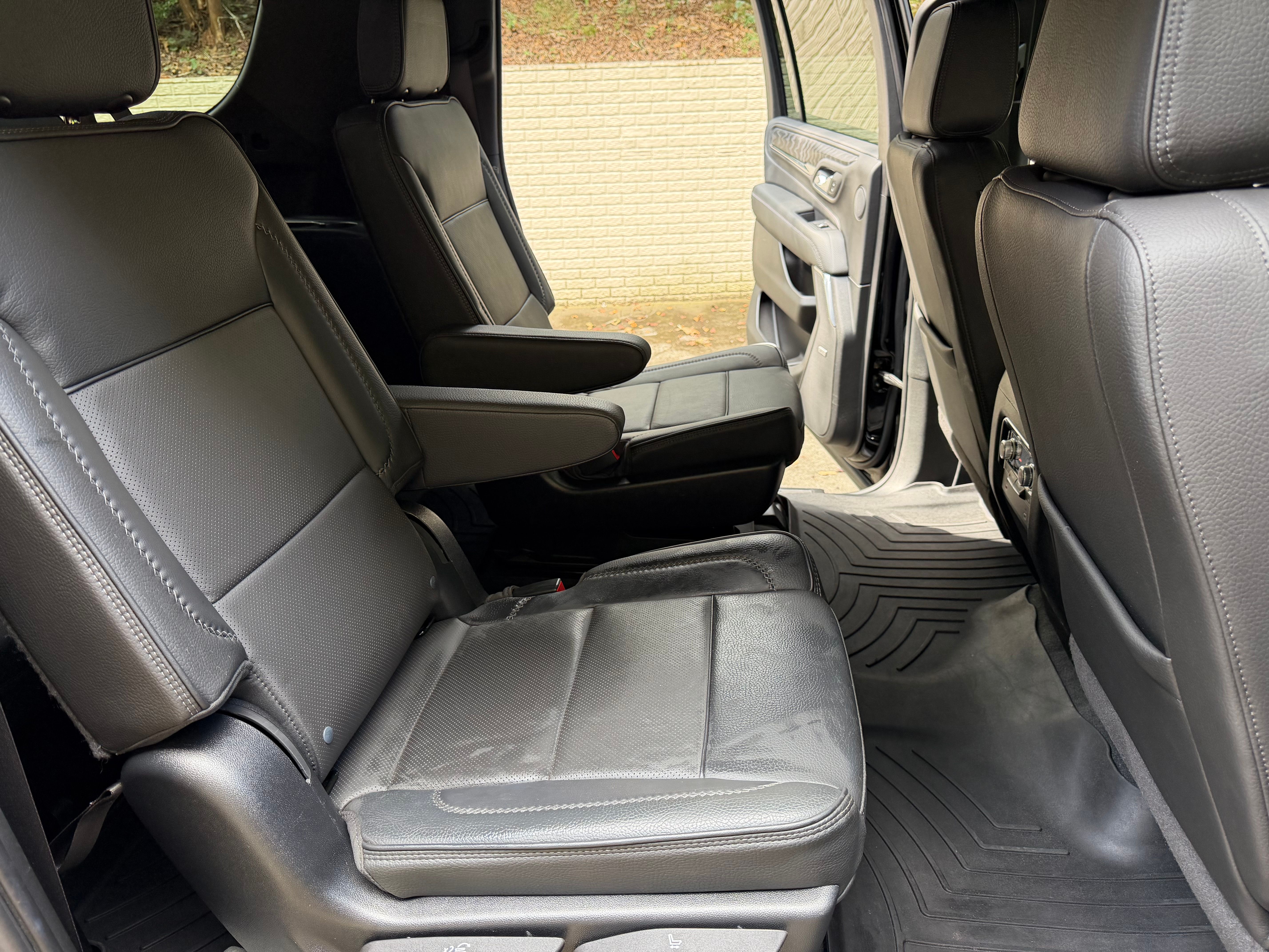 Used 2023 GMC Yukon XL Denali AWD/4WD image 17