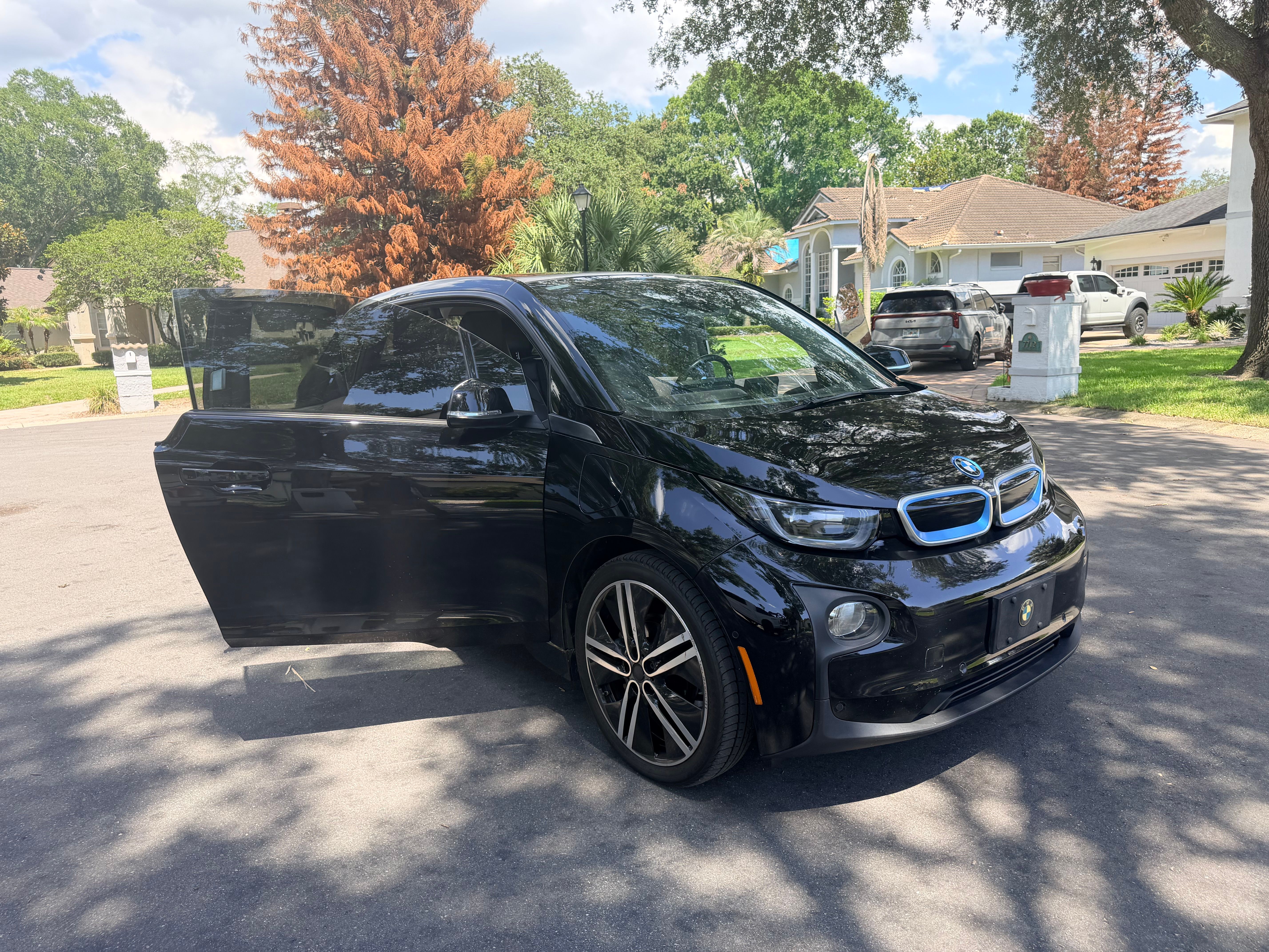 Used 2017 BMW i3 w/ Range Extender RWD image 6