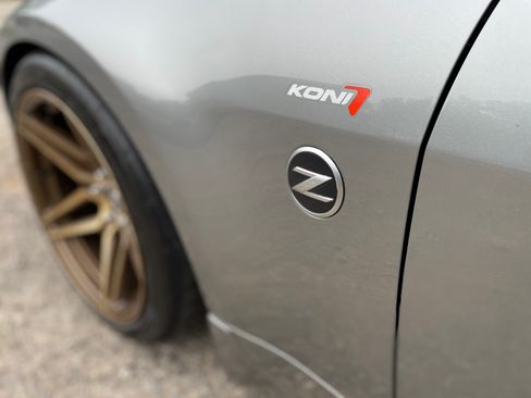 Used 2004 Nissan 350Z Touring w/ Aerodynamics Pkg RWD image 14