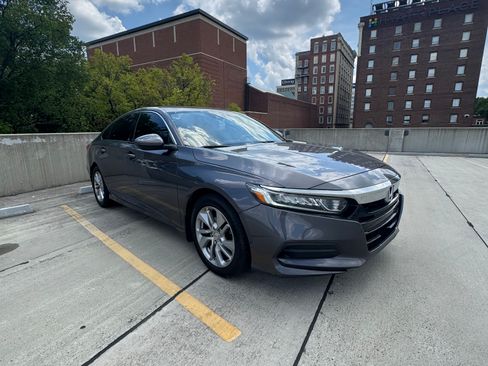 Used 2018 Honda Accord LX image 6