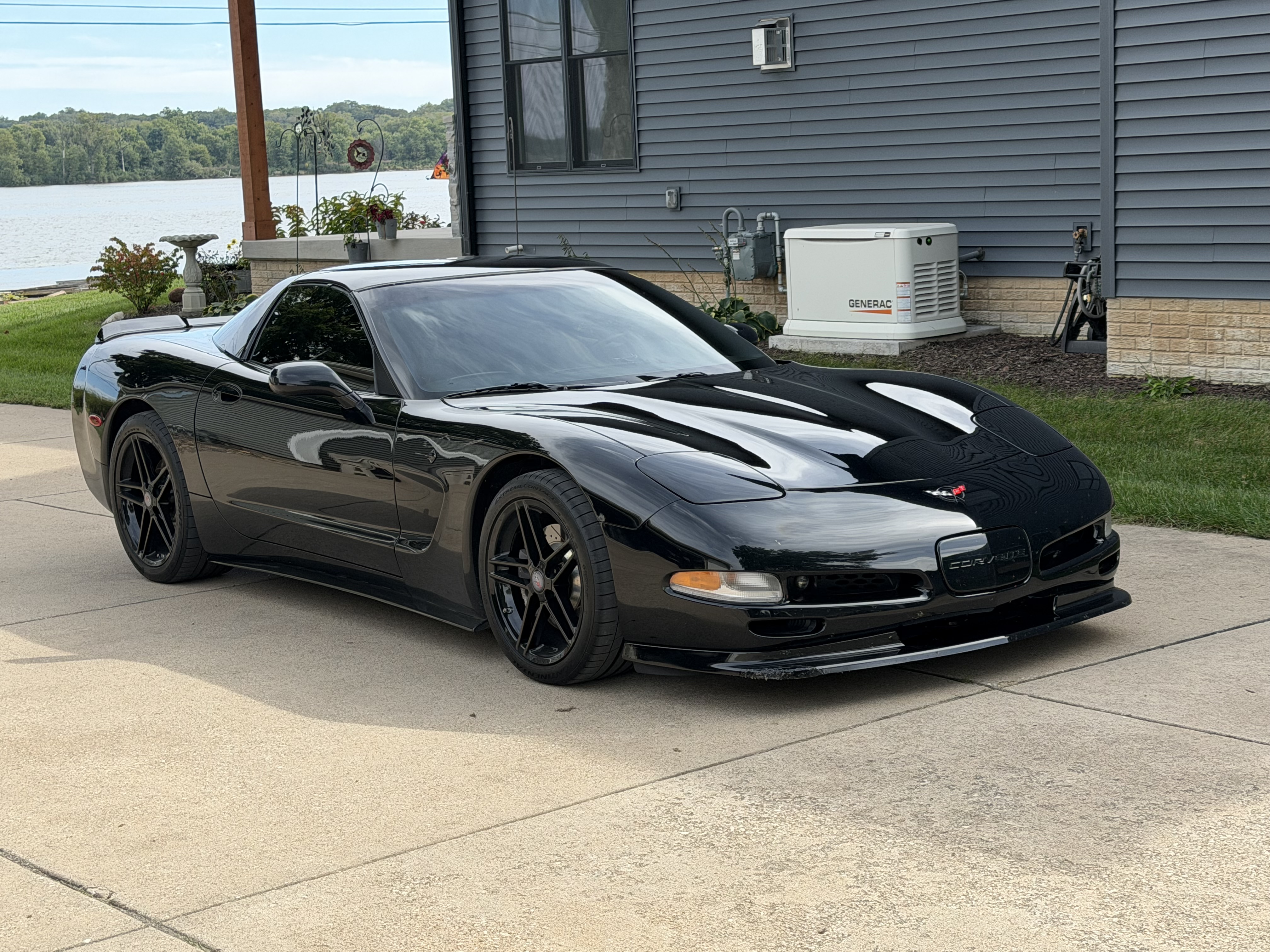 Used 1998 Chevrolet Corvette Coupe w/ Roof Pkg RWD image 10