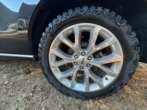 Used 2019 Ford Expedition Platinum image 8