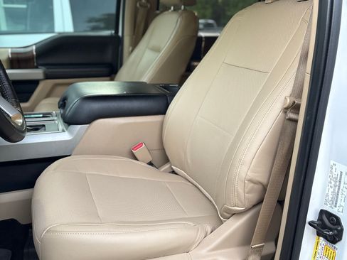 Used 2015 Ford F150 Lariat image 6