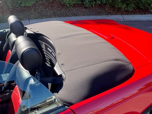Used 2004 Ford Thunderbird RWD image 11