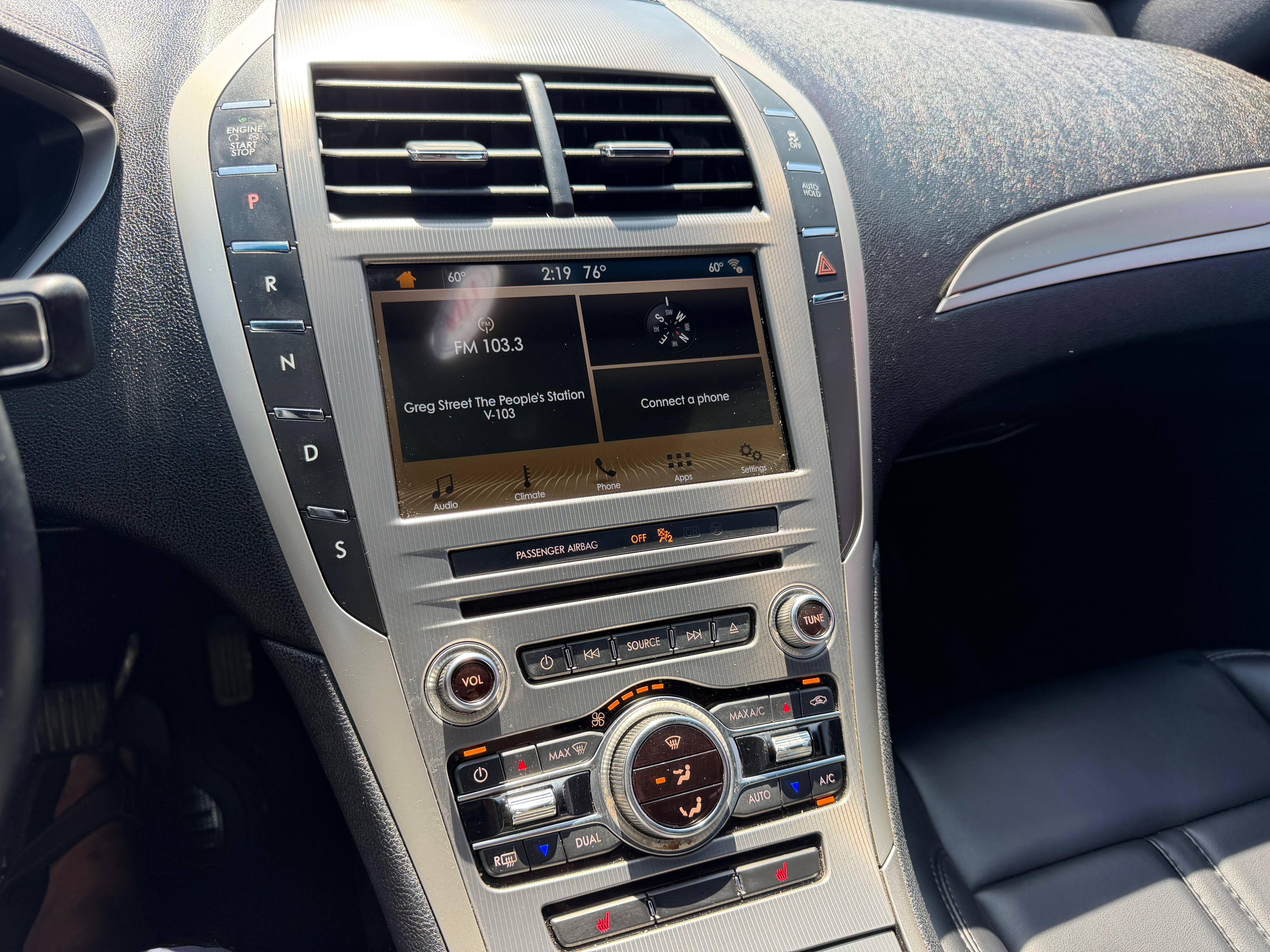 Used 2017 Lincoln MKZ Premiere FWD image 4