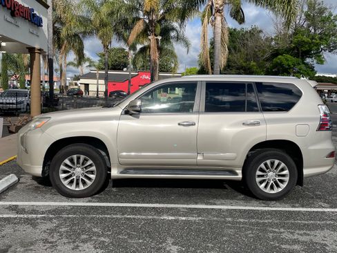 Used 2014 Lexus GX 460 w/ Premium Package image 1