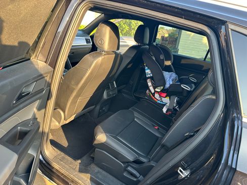 Used 2022 Volkswagen Atlas Cross Sport SE AWD/4WD image 12