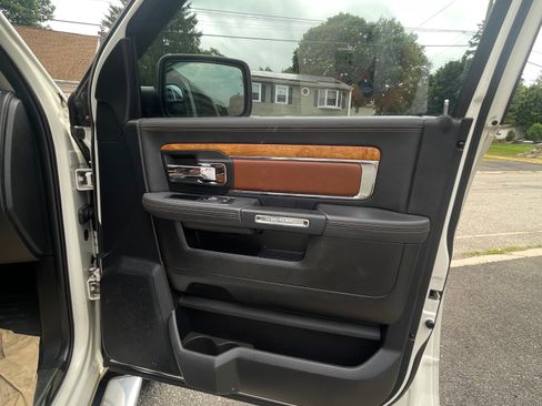 Used 2016 RAM 1500 Laramie Longhorn w/ Convenience Group AWD/4WD image 11