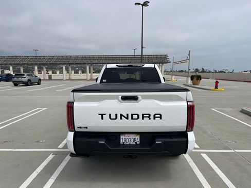 Used 2025 Toyota Tundra Limited w/ TRD Off-Road Package AWD/4WD image 8