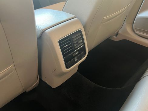 Used 2016 Volkswagen Passat 1.8T SE image 14