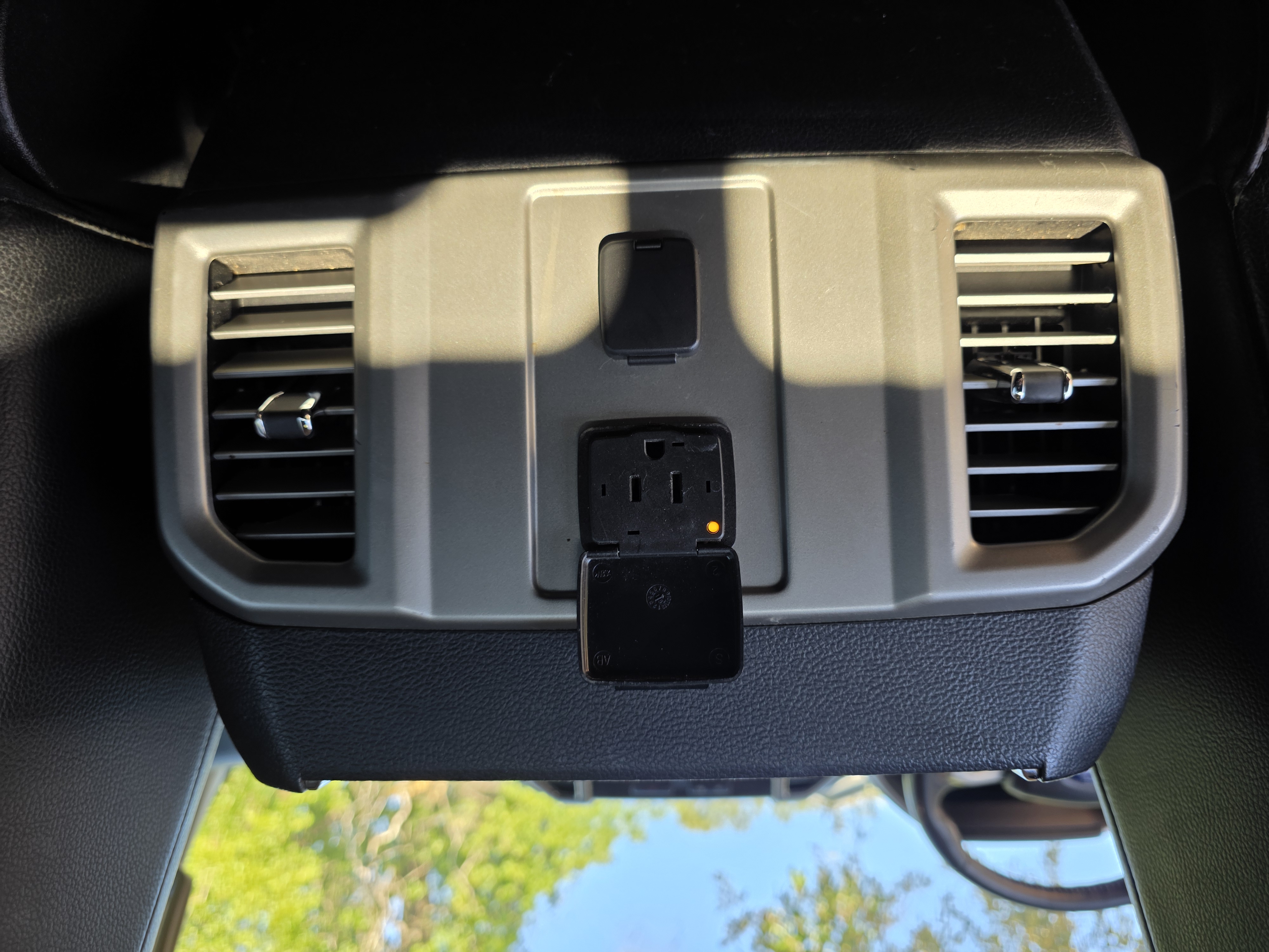 Used 2016 Ford F150 Lariat AWD/4WD image 27