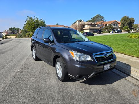 Used 2015 Subaru Forester 2.5i Premium w/ All-Weather Package image 6