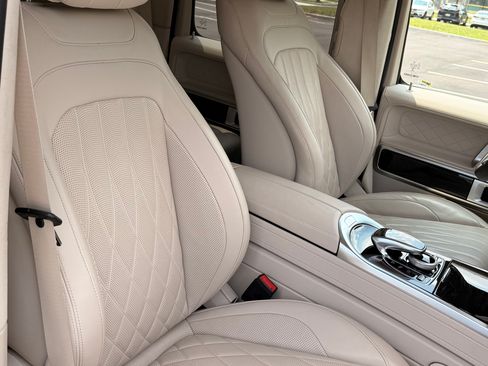 Used 2021 Mercedes-Benz G 550 image 23
