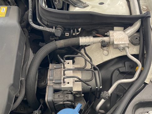 Used 2014 Mercedes-Benz E 350 Cabriolet image 17