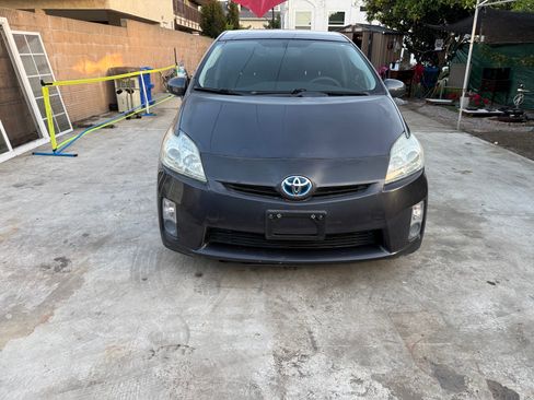 Used 2010 Toyota Prius Five FWD image 2