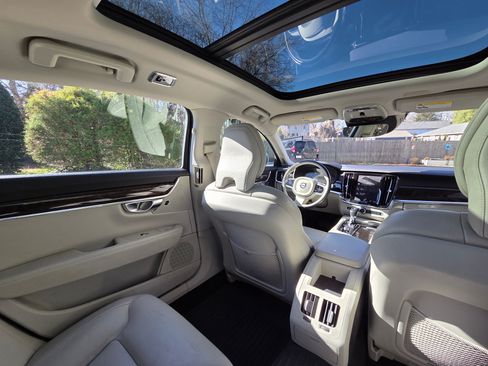 Used 2019 Volvo S90 T5 Momentum image 13