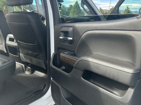 Used 2017 GMC Sierra 3500 Denali w/ Duramax Plus Package image 15