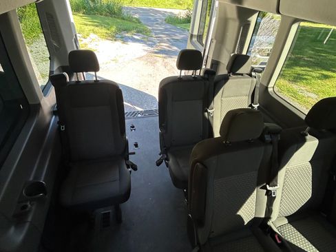 Used 2021 Ford Transit 350 XLT RWD image 11