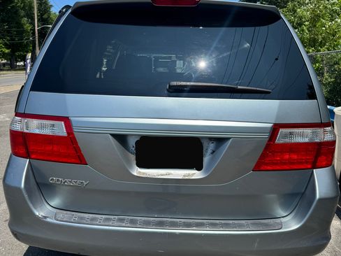 Used 2006 Honda Odyssey EX-L image 2