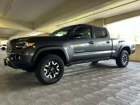 Used 2023 Toyota Tacoma TRD Off-Road AWD/4WD image 4