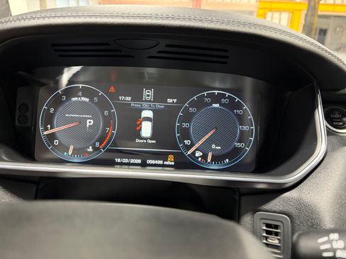 Used 2016 Land Rover Range Rover Sport Supercharged image 10